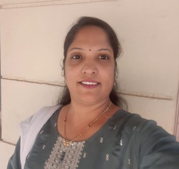 ಭುವನೇಶ್ವರಿ ರು. ಅಂಗಡಿ ಅವರ ಕವಿತೆ,ಅವ್ವ ಹೊರೆಯಲ್ಲ