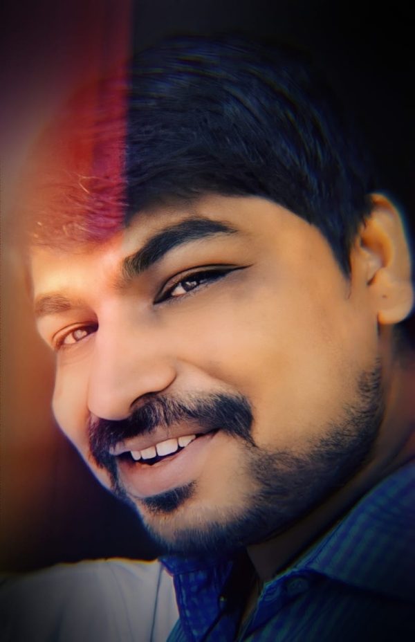 ಎಮ್ಮಾರ್ಕೆ ಅವರಕವಿತೆ-ʼಮಧ್ಯದ ಸದ್ಯದ ಪದ್ಯʼ