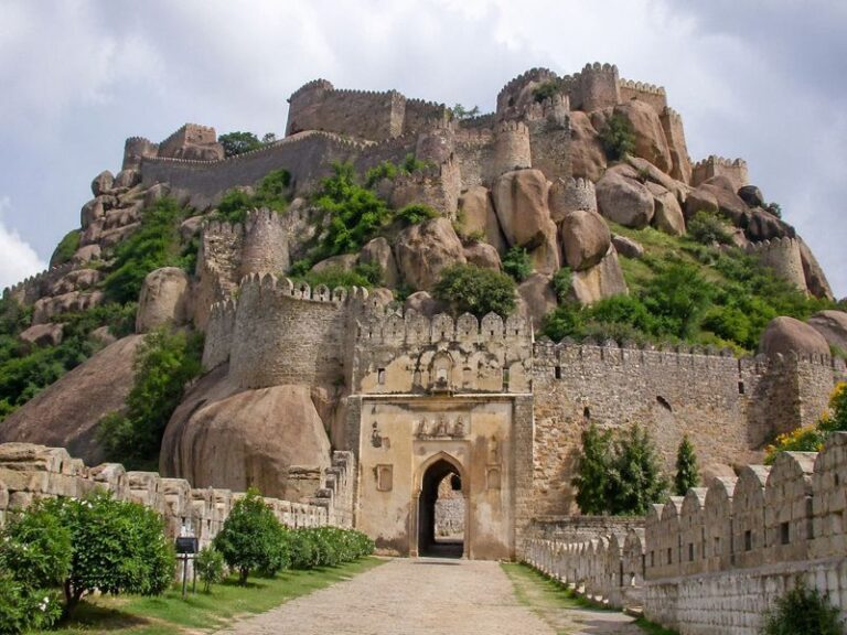 ಮಧು ‌ವಸ್ತ್ರದ “ನನ್ನತವರೂರು”